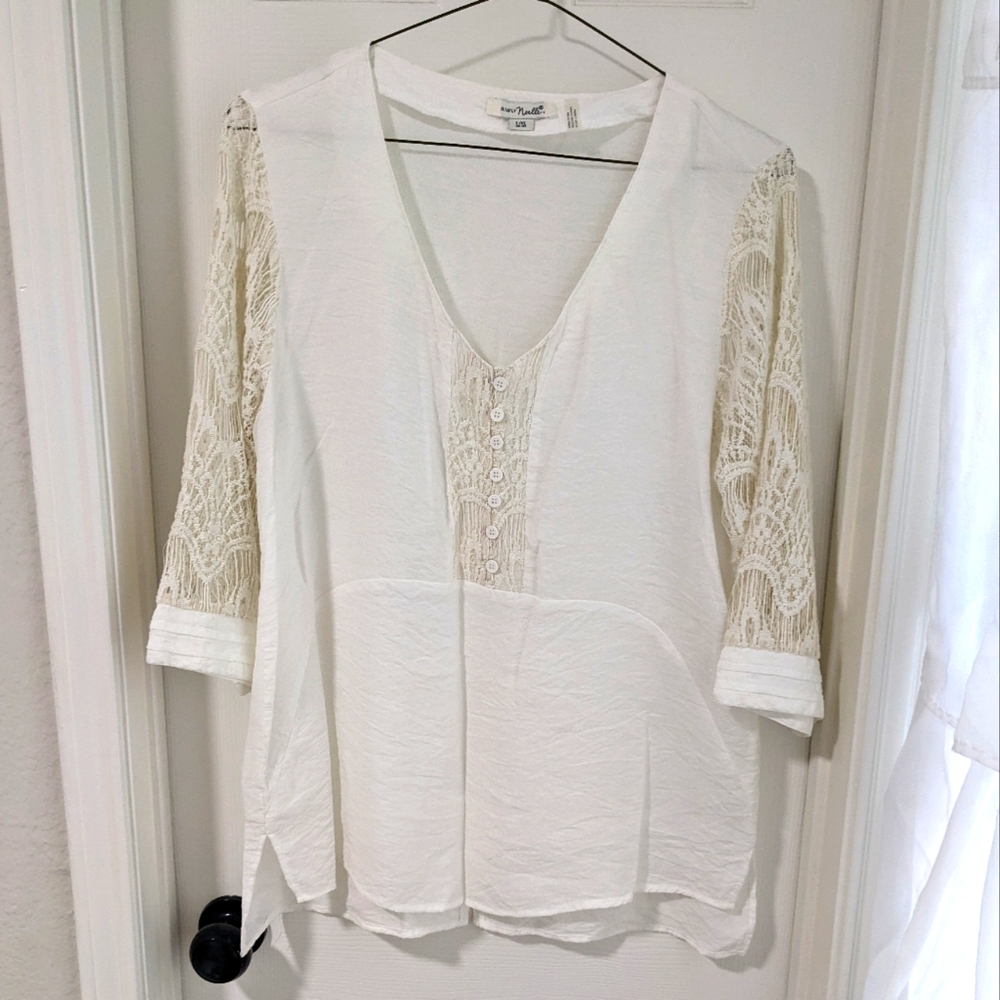 3/$10 Simply Noelle White Lace 3/4 Sleeve Blouse